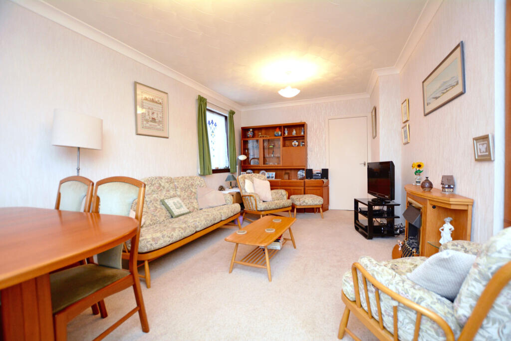 House in Kilwinning, North Ayrshire - View 4