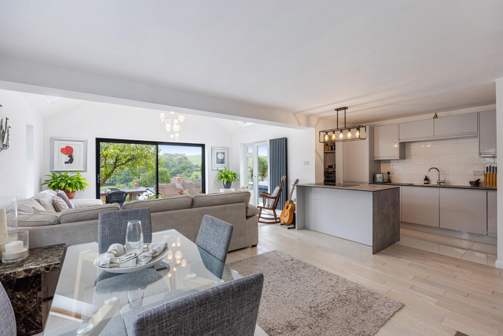10, Grenville Close, Stokenham, Kingsbridge, Devon photo 3