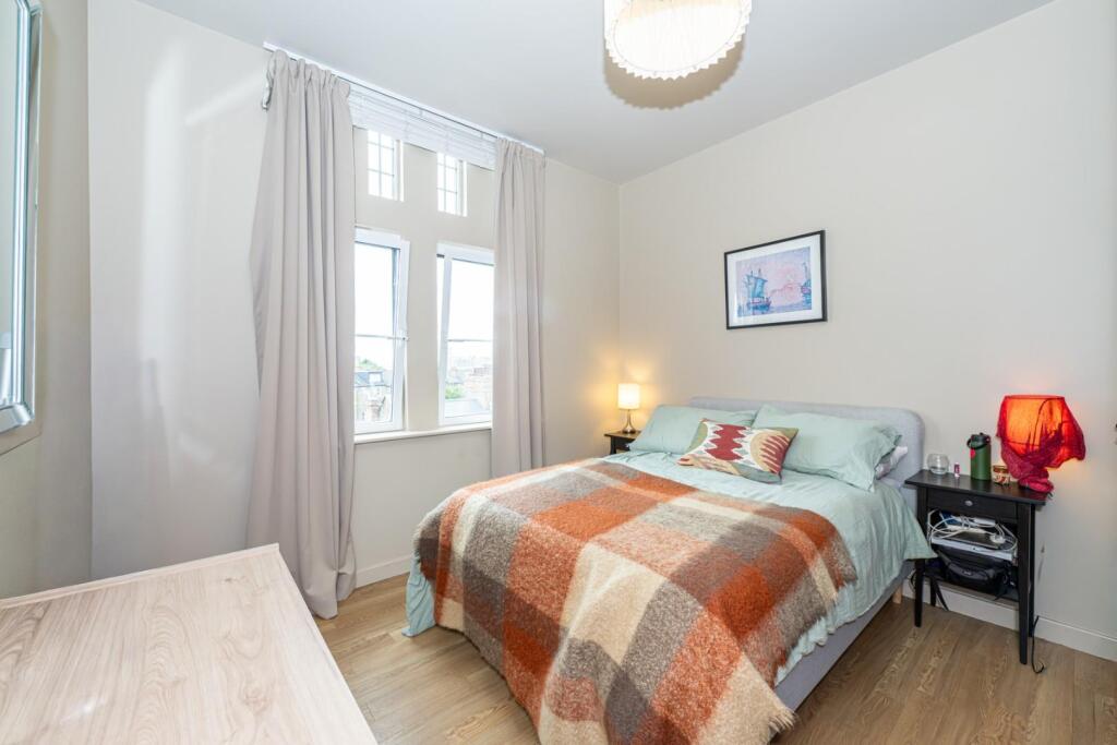 Apartment in London - View 3