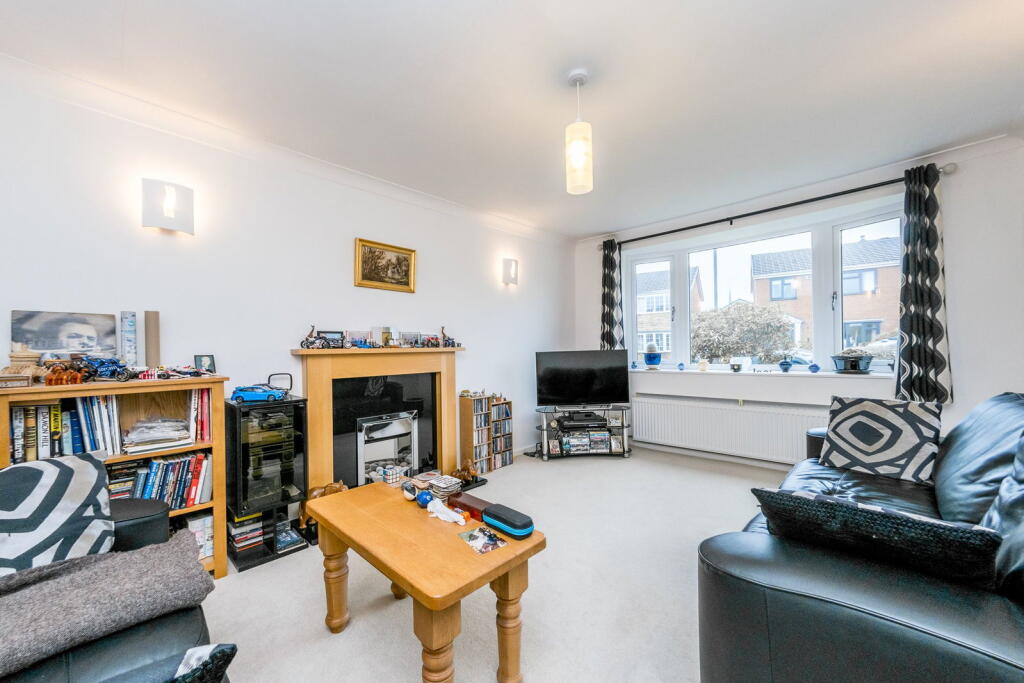 Southfield Court, Highburton, HD8 photo 3