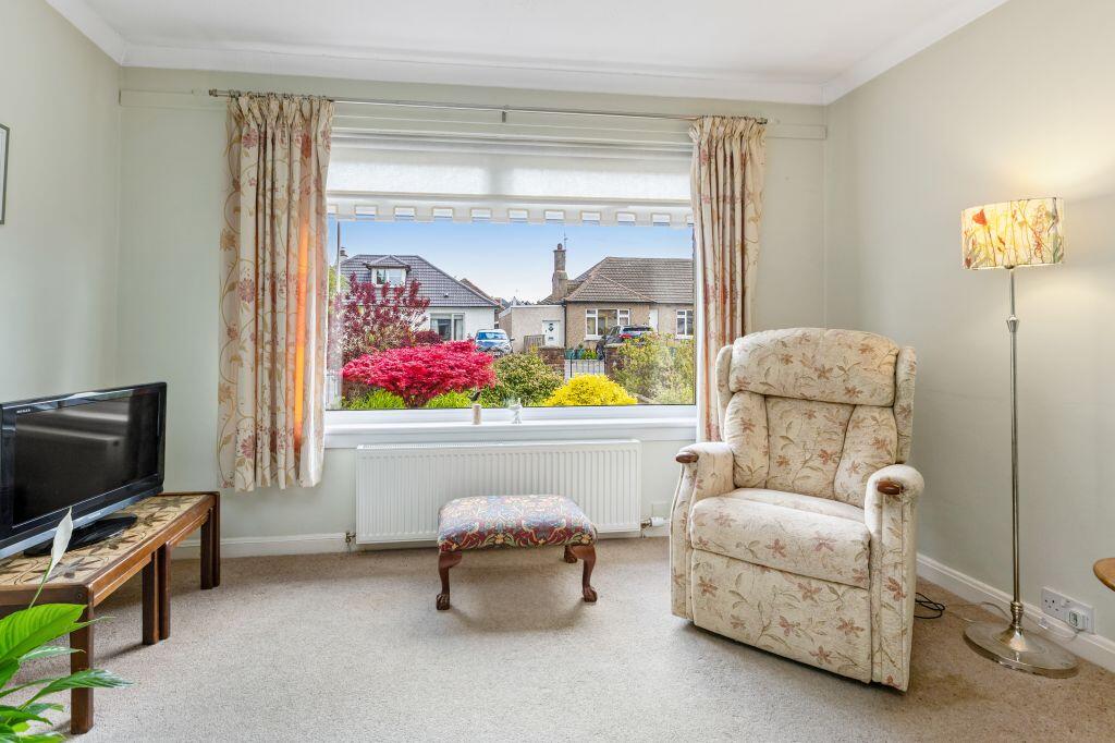 39 Craigs Gardens, Edinburgh, EH12 8HA photo 3