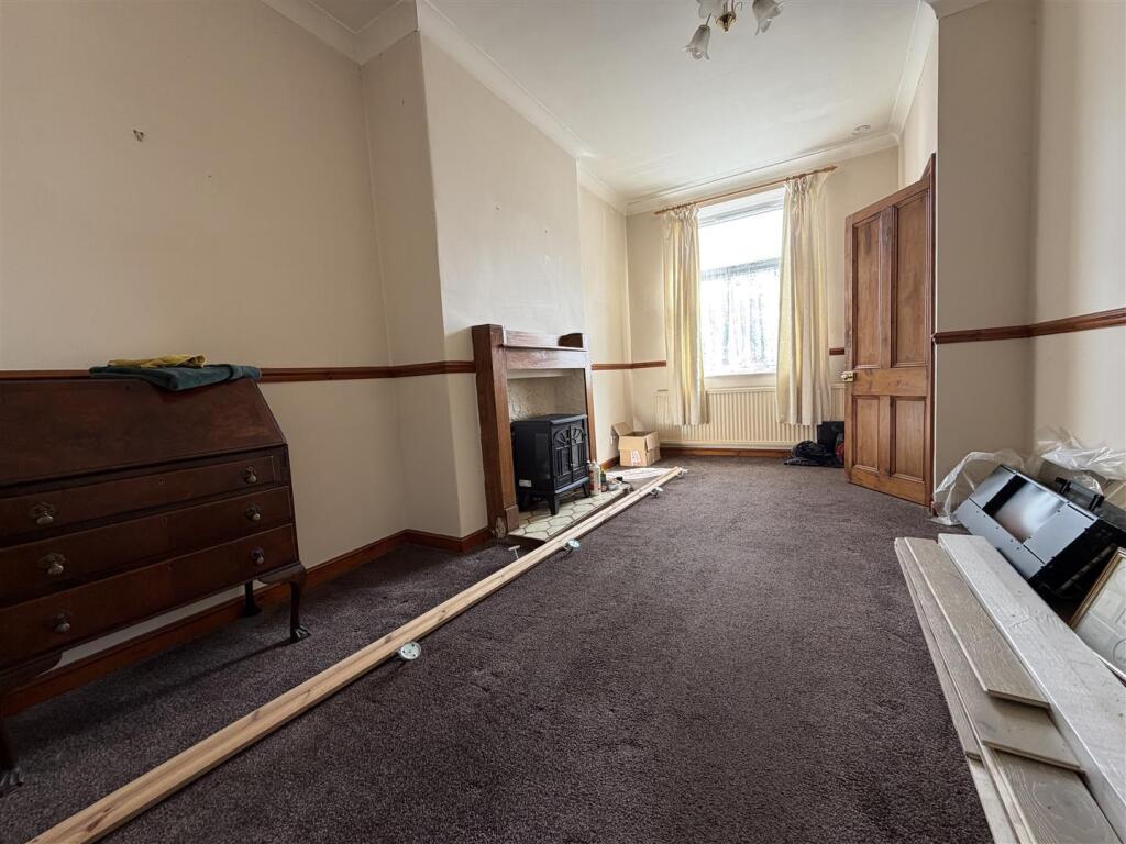 House in Bradford, Birchcliffe, Keighley - View 2