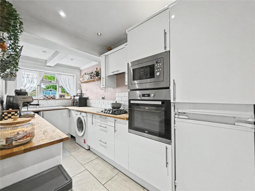 Sanctuary Road, Rainham, Kent, ME8 - View 2