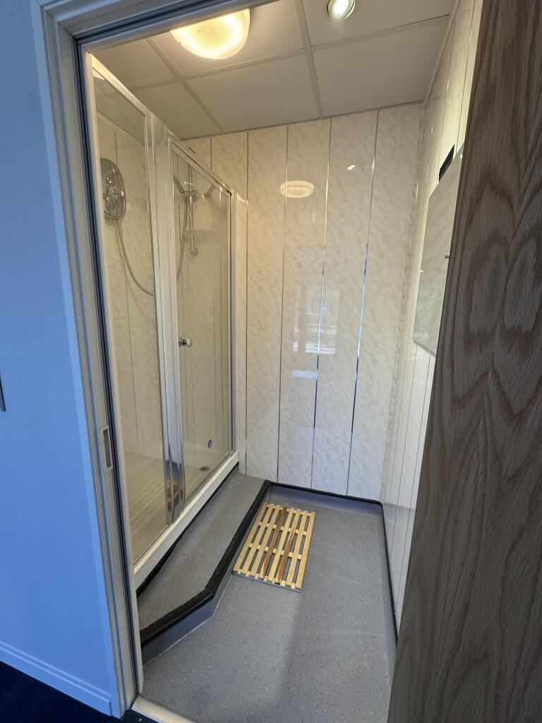 Unit 14a to let
