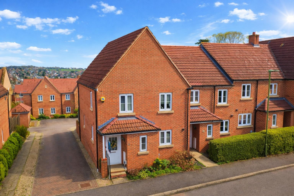 Main image of property: Siskin Drive, Aspen Park, Hemel Hempstead