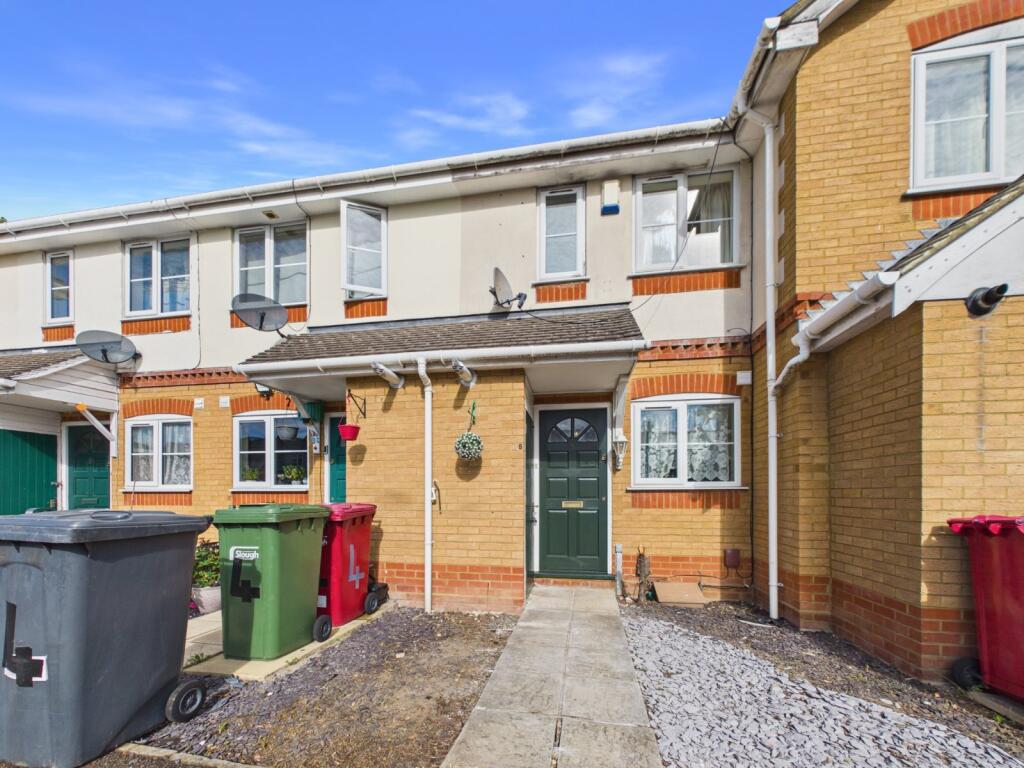 2-bed terraced on Tilbury Walk, Langley, Berkshire, SL3, £385,000