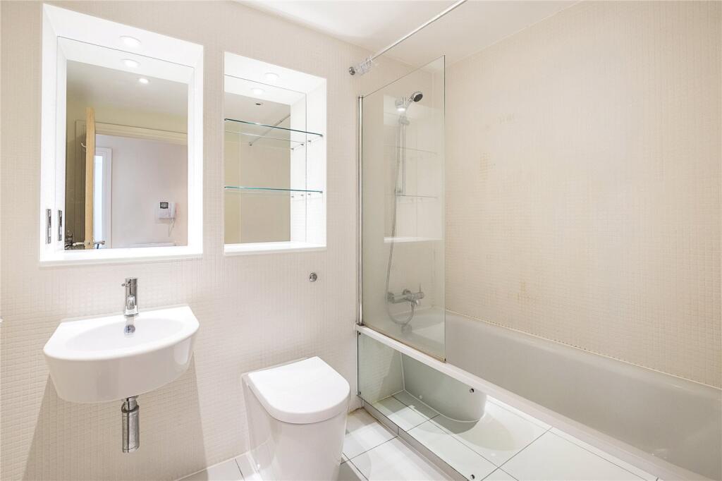 Apartment in London - View 5