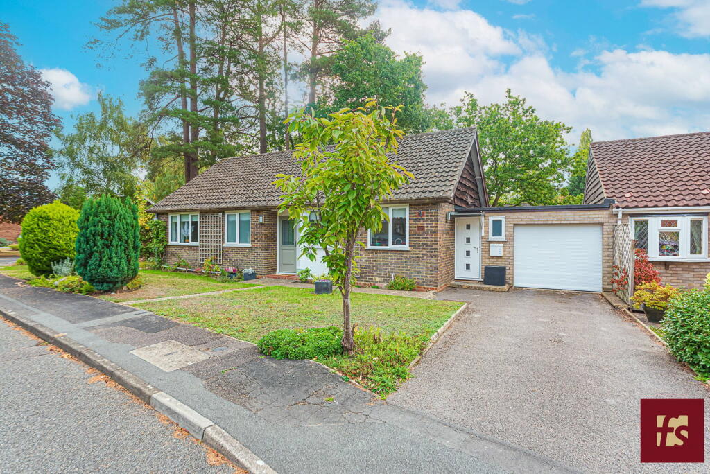 Main image of property: The Rise, Crowthorne, Berkshire RG45 6EJ