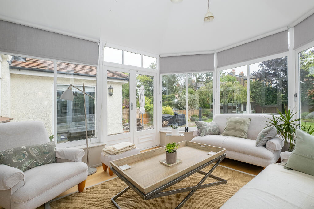 St. Matthew's Avenue, Surbiton, KT6 photo 3