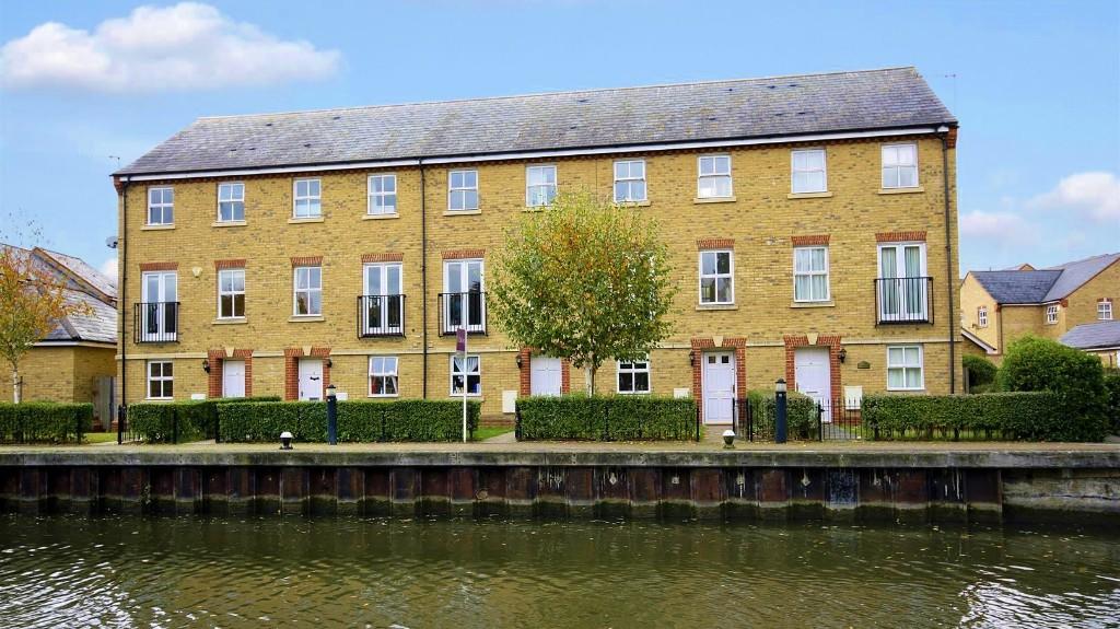 Main image of property: Costins Walk, Berkhamsted, Hertfordshire, HP4