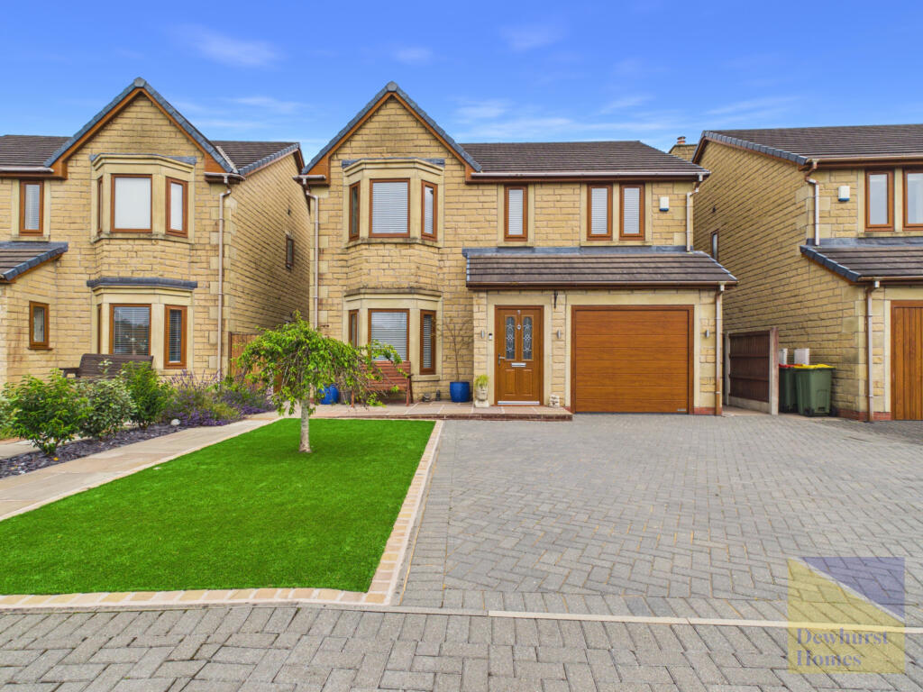 Main image of property: Keepers Chase, Longridge, PR3