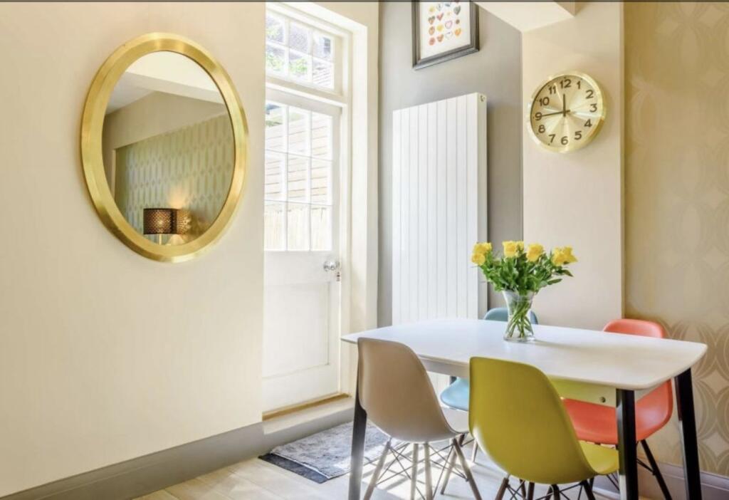 House in Tonbridge - More