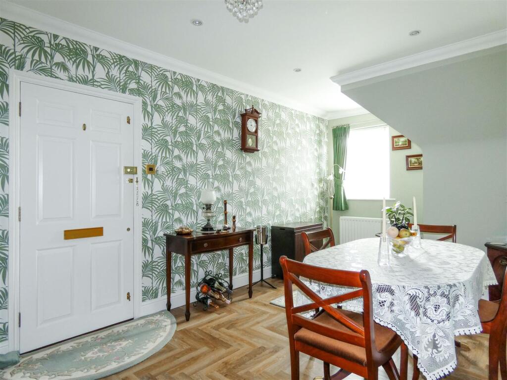 Apartment in Arun, Rustington - View 4