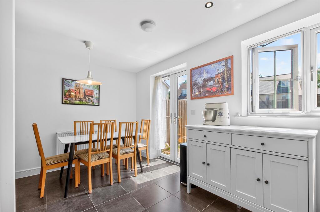 House in St Albans, Sandridge - View 5