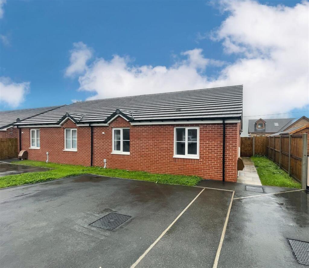 Main image of property: Clos Yr Ysgol, Clyne, Neath