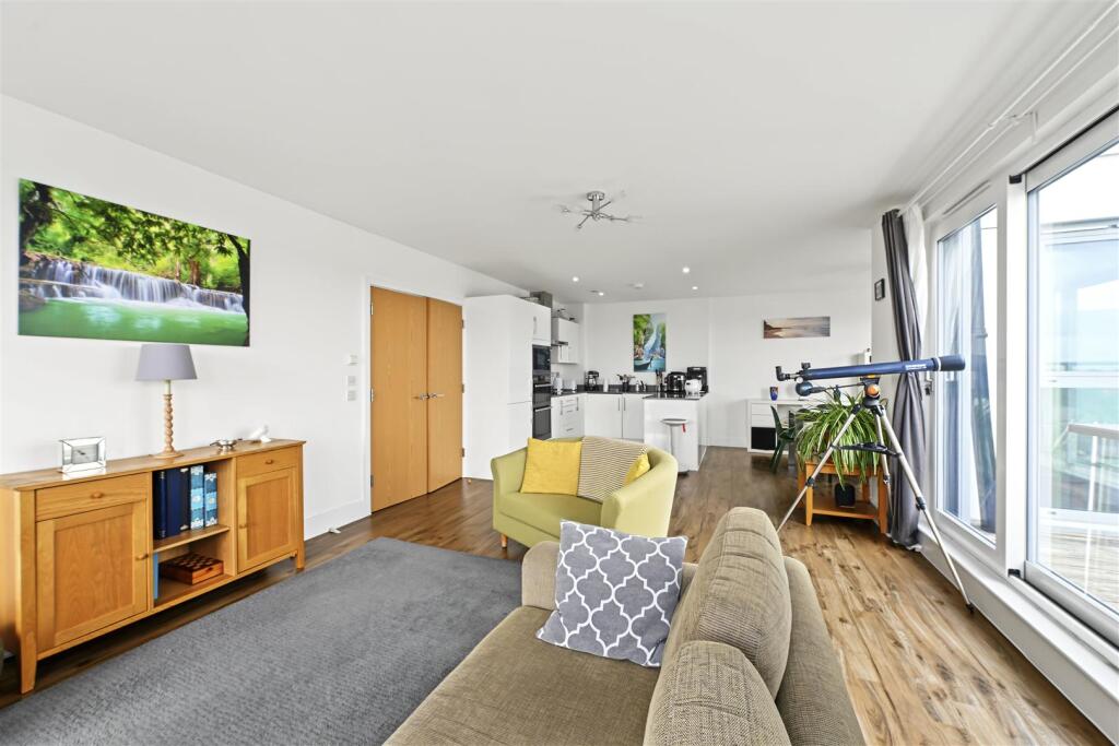 Apartment in St Albans - View 5
