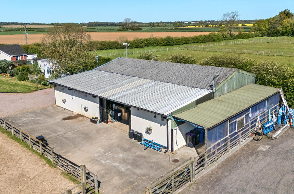 House in East Lindsey, Halton Holegate - View 5