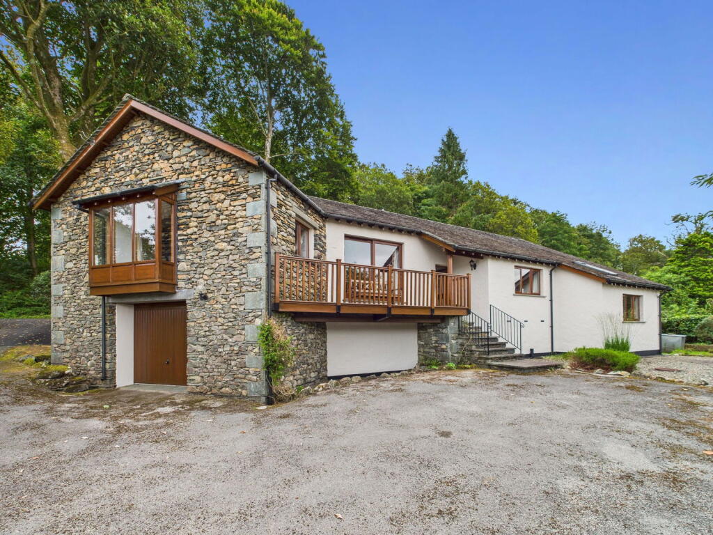 3-bed detached on The Hollies, Storrs Park, Bowness-on-Windermere, LA23 3LT, £775,000