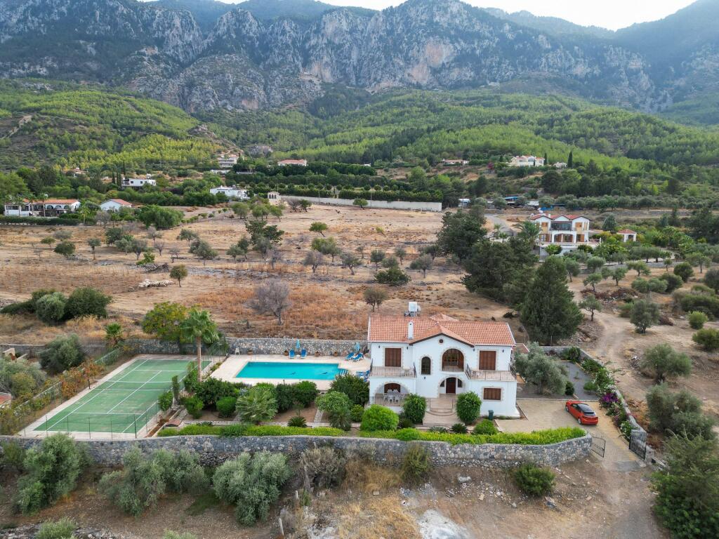 Main image of property: Kyrenia/Girne, Lapta