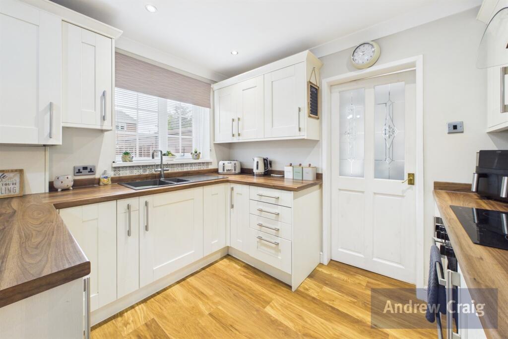 Kirkwall Close, Fulford Grange photo 4