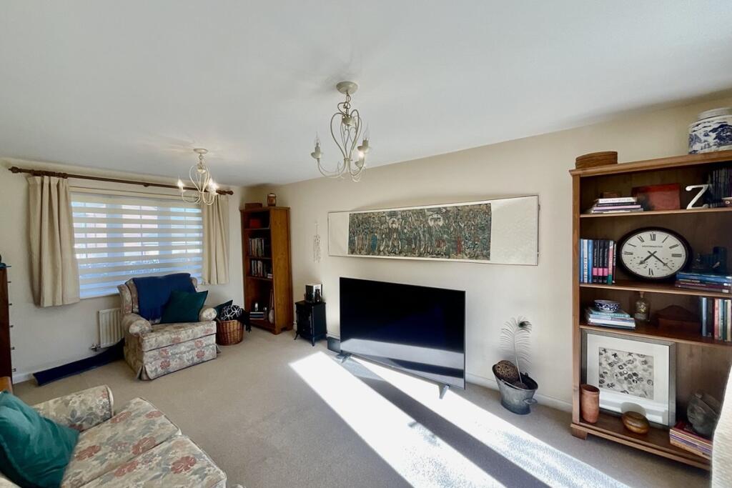 House in Rotherham, Thurcroft - View 4