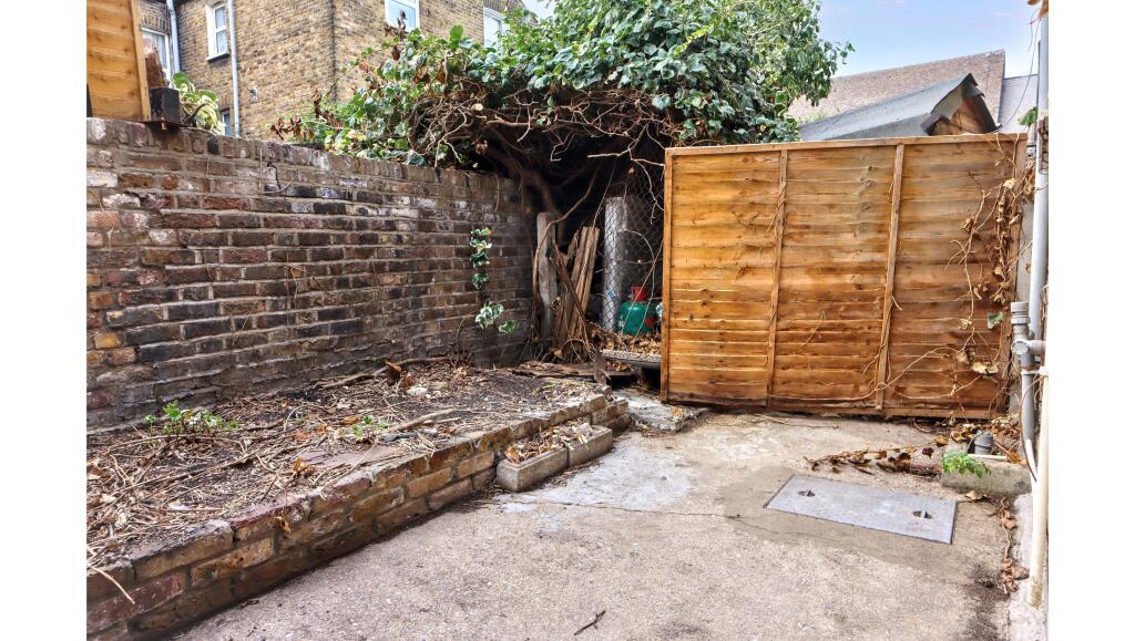 Apartment in London, Stockwell - More