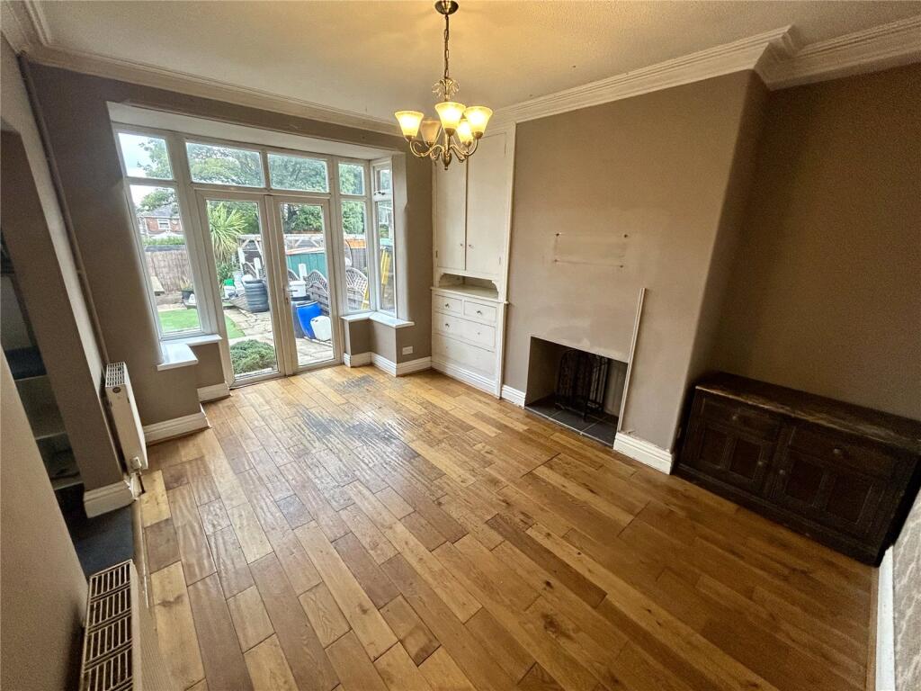 Kings Road, Ashton-under-Lyne, Greater Manchester, OL6 photo 4