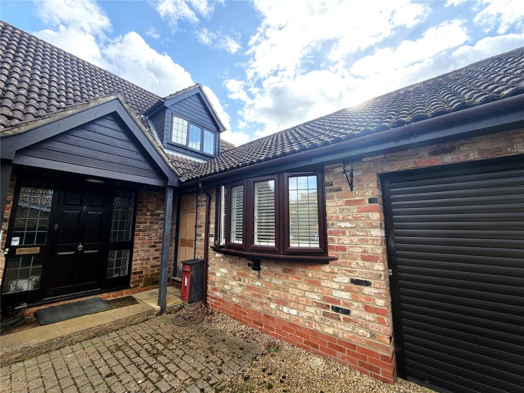 Main image of property: Ashwood Park Annexe, Fetcham, KT22