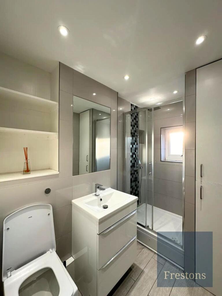 3 bedroom maisonette for rent