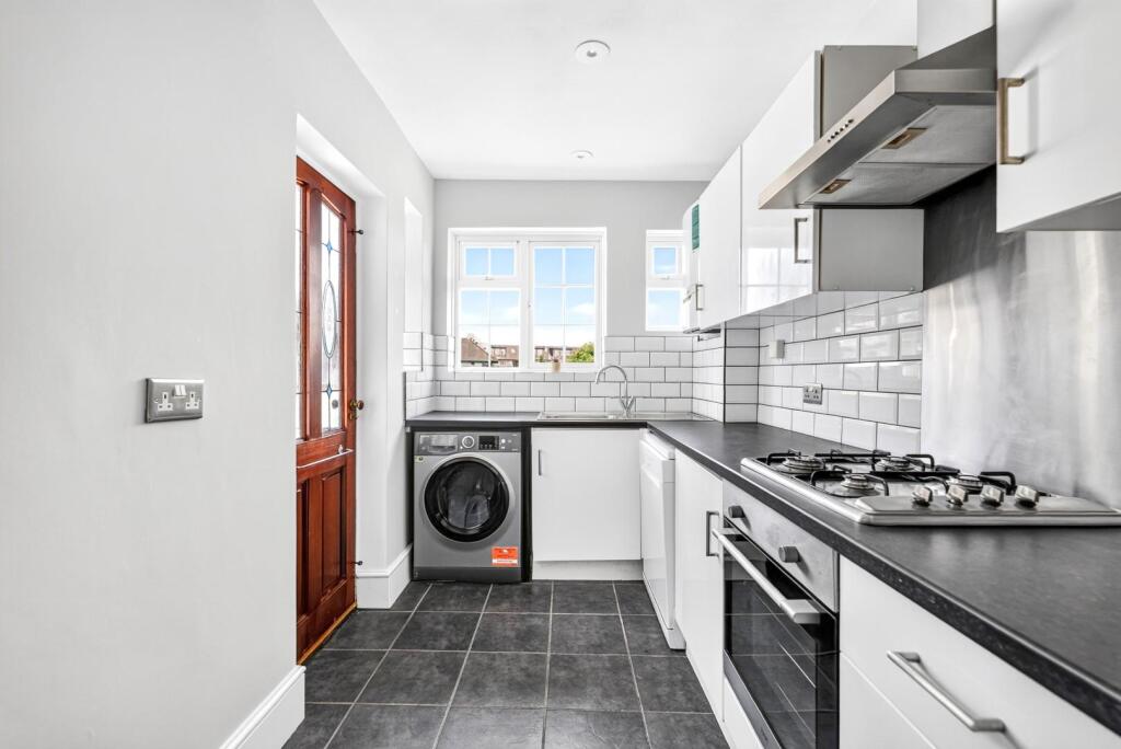Apartment in London - More