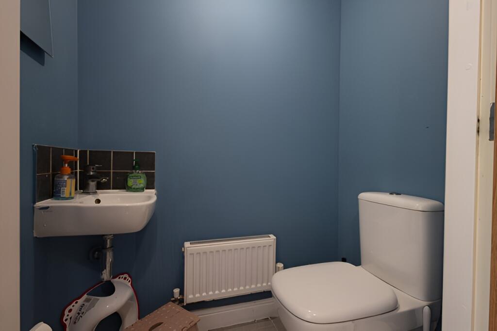 House in Cardiff, Llantrisant - View 5