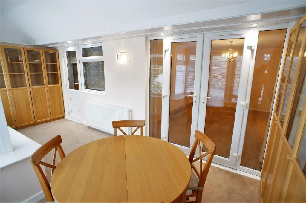 Byron Avenue, Royal Wootton Bassett, SN4 8EY photo 5