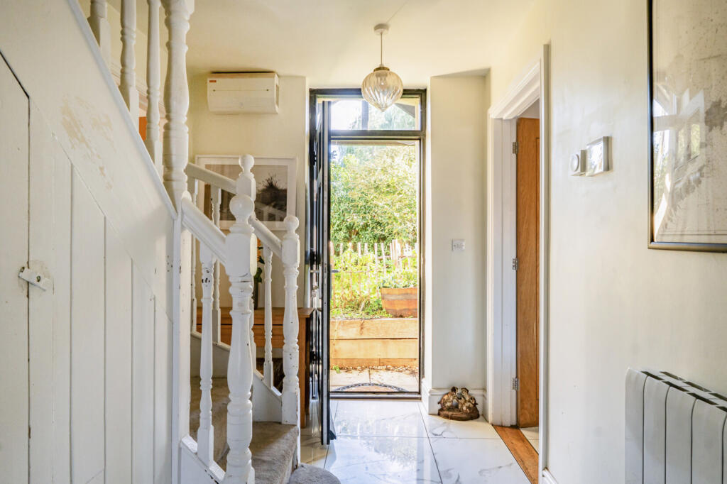 House in South Oxfordshire, Preston Crowmarsh, Benson - View 5