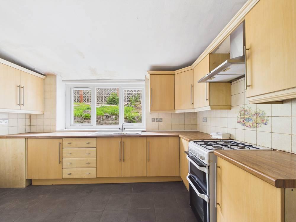 House in Bristol, Stapleton - More