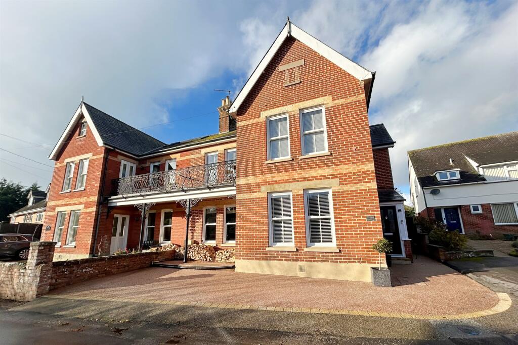 Main image of property: Wool