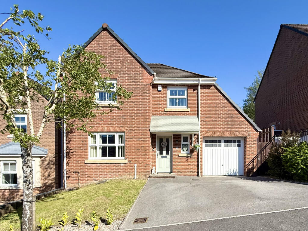 Main image of property: Glas Y Gors, Cwmbach, Aberdare, Rhondda Cynon Taf