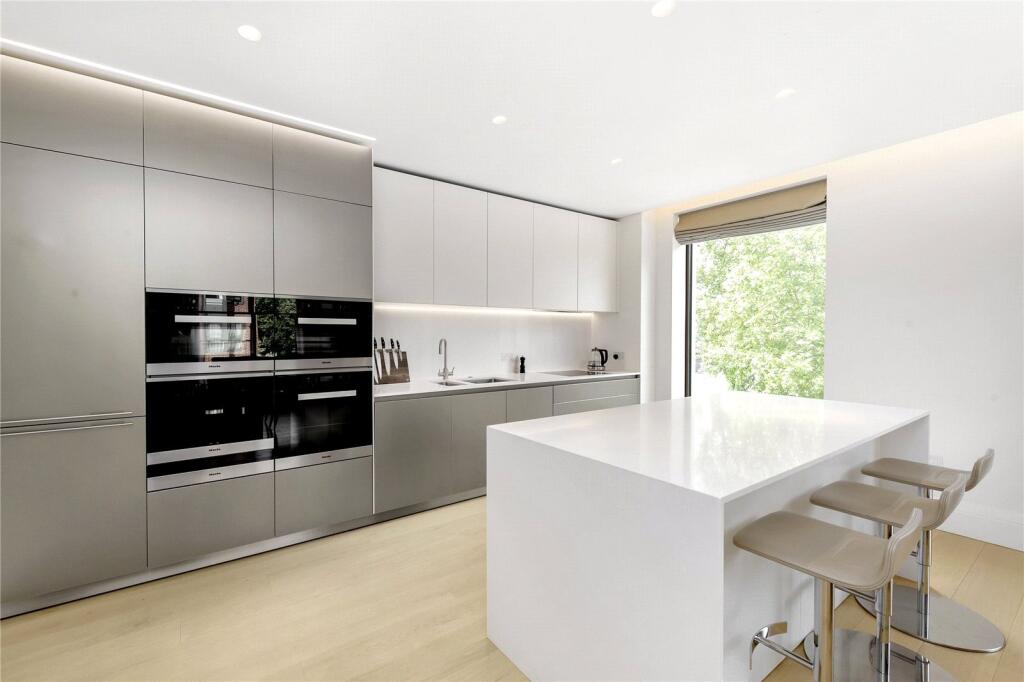 Apartment in London - View 3