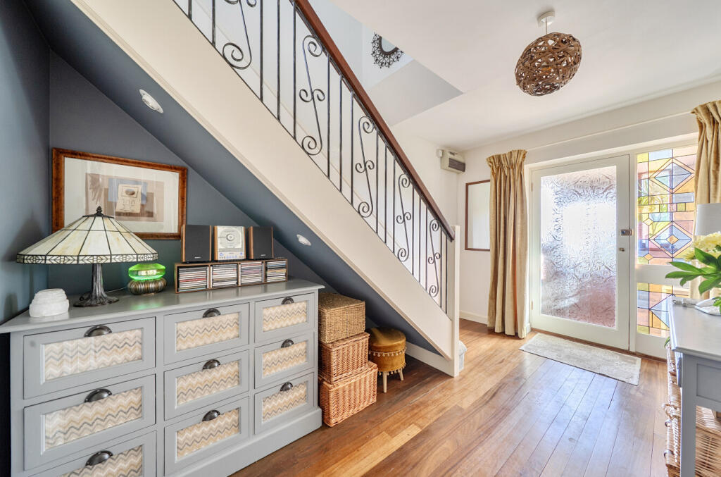 Mendip Drive, Frome, Somerset, BA11 - View 6