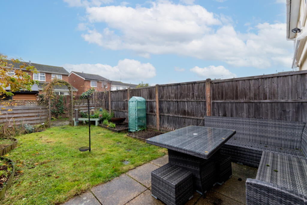 Thornbera Gardens, Bishop's Stortford, Hertfordshire, CM23 photo 3