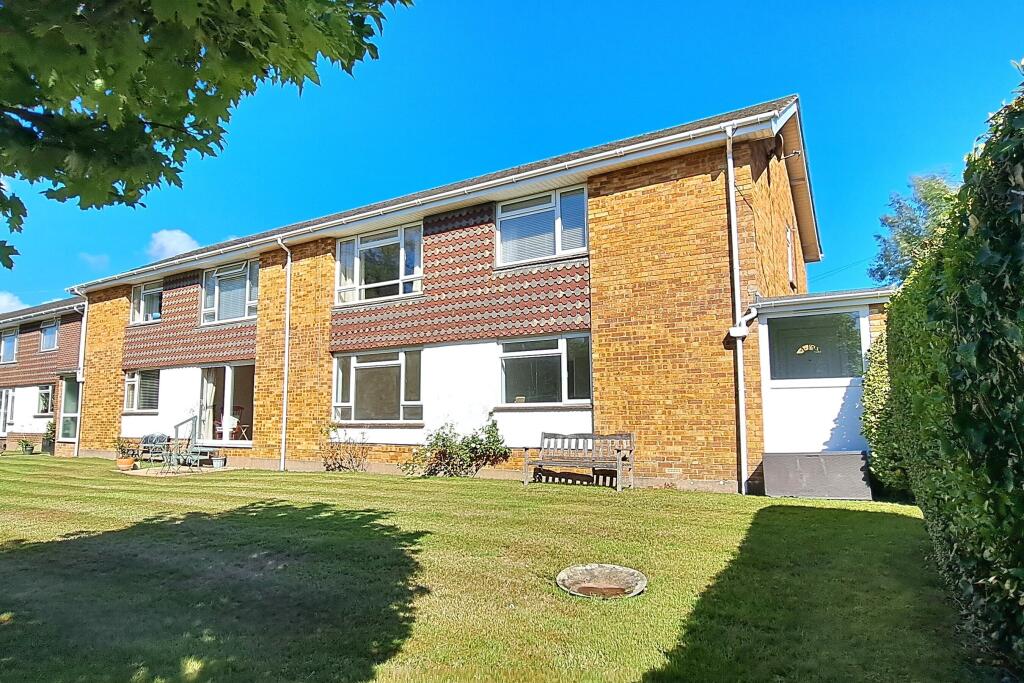 Aspen Place New Milton BH25 6NX photo 2