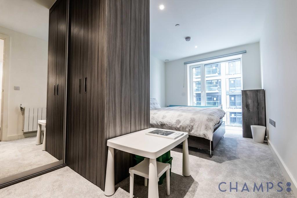 Apartment in London - View 5