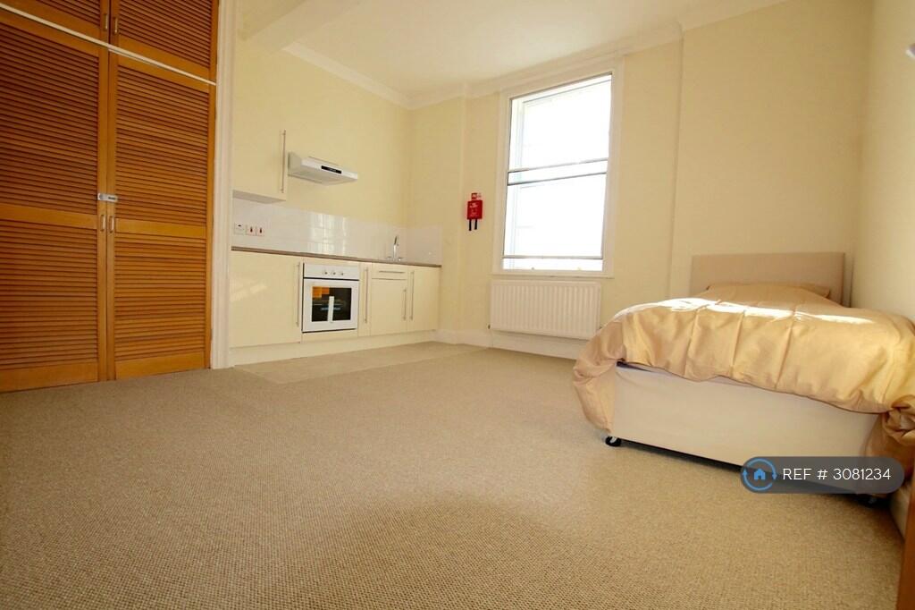 Apartment in Shrewsbury - View 4