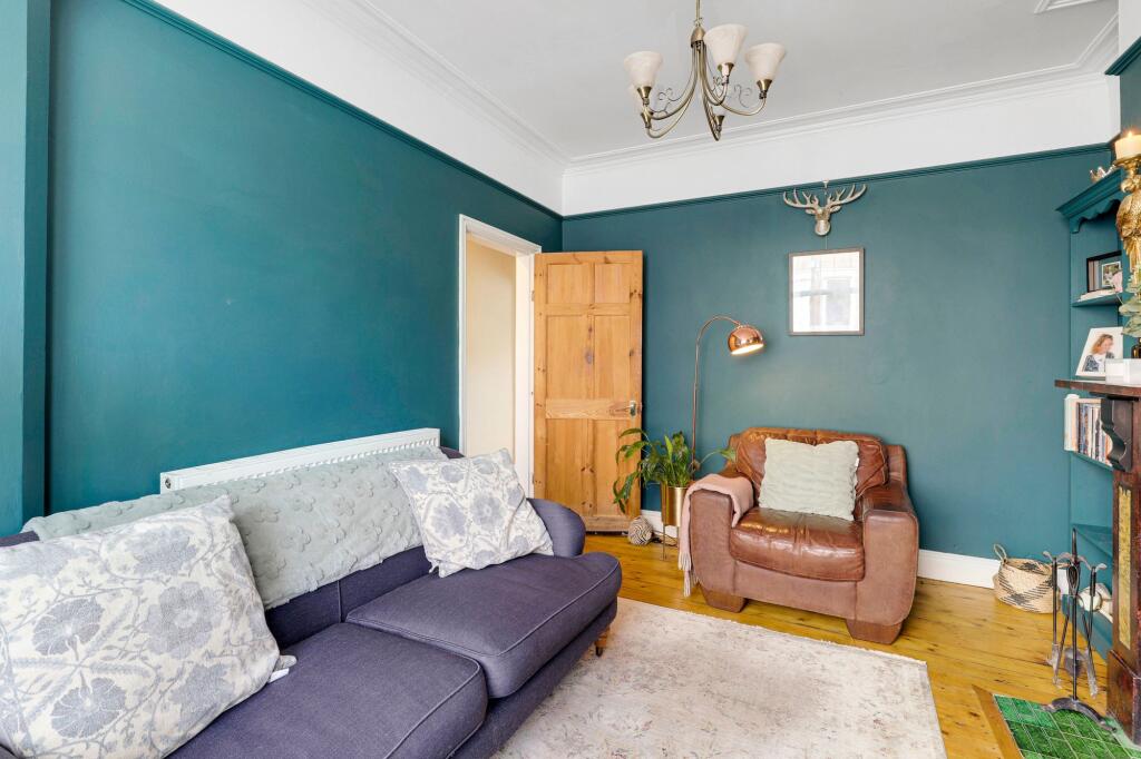 House in Nottingham, The Meadows - View 5