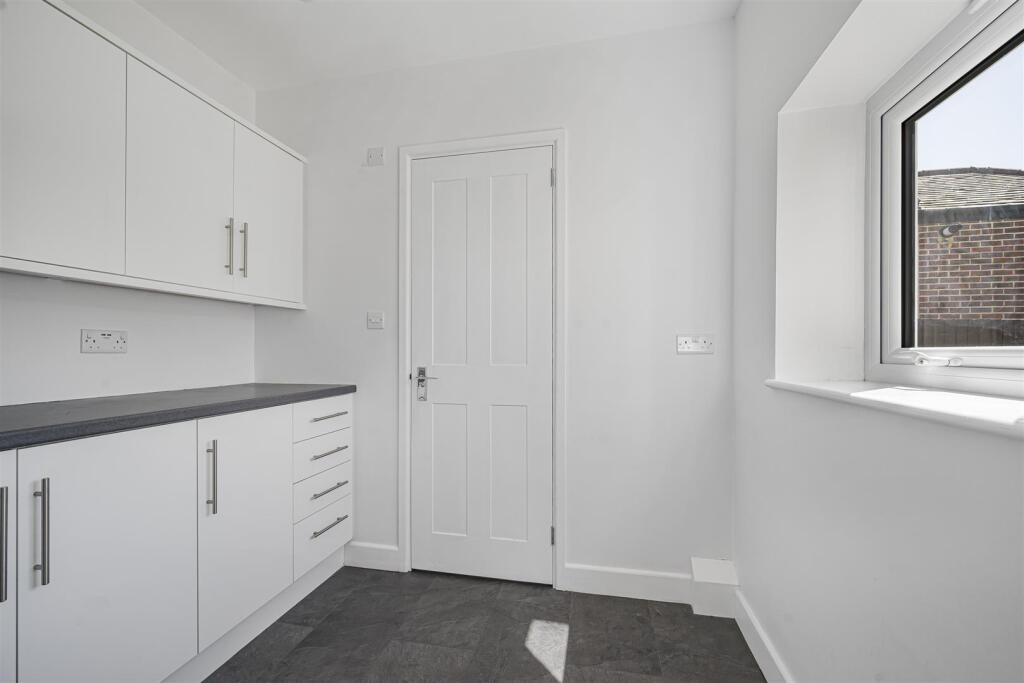 House in Bromley - More