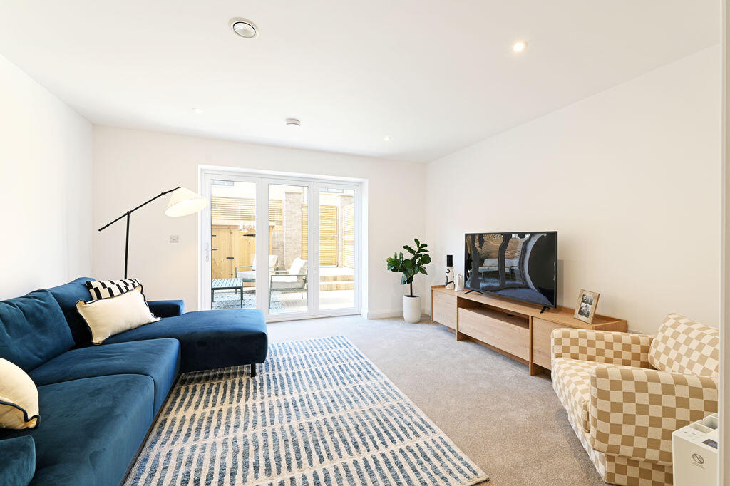 House in Rotherham, Waverley - View 3
