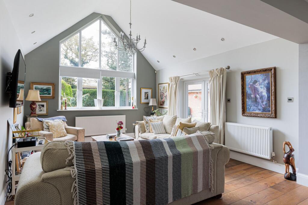 Holmes Chapel Road, Over Peover, WA16 photo 4