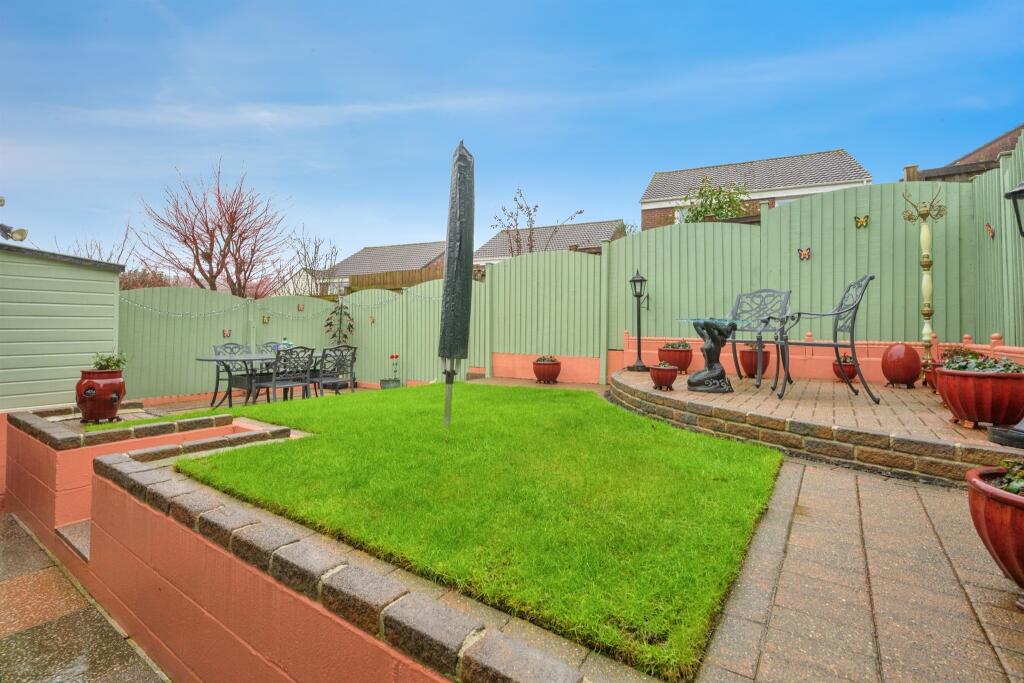 Aycliffe Gardens, Plymouth photo 3