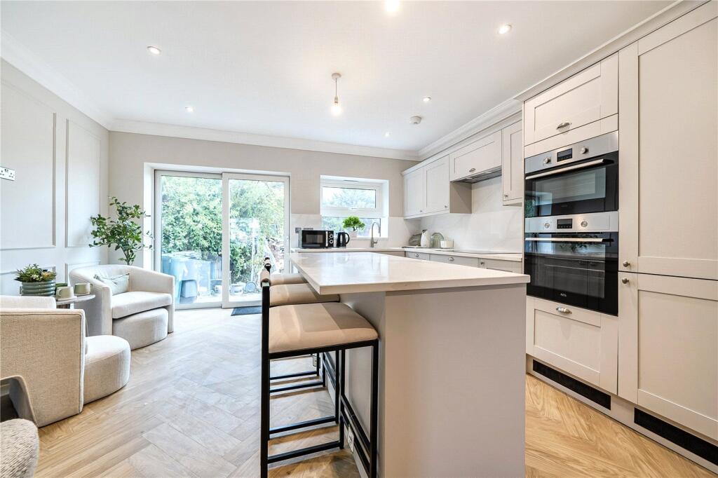 House in London, Oakleigh Park, Brunswick Park - View 5