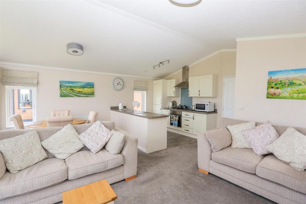 Sutton Road, Thirsk photo 2