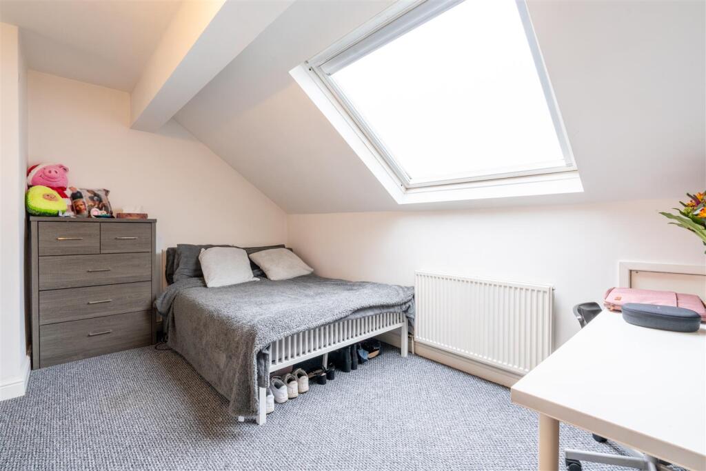 House in Sheffield, Little Sheffield, Highfield - View 2